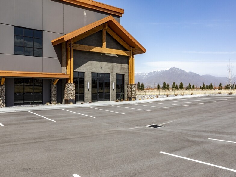 More Photos Of 2210 W 3000 S, Heber City Warehouse For Lease