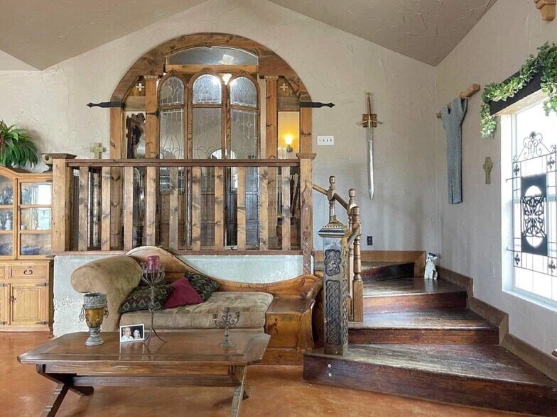 More Photos Of 175 Herber, New Braunfels Specialty For Sale