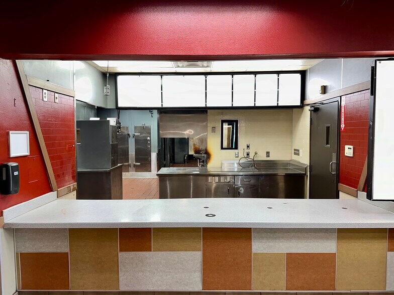 More Photos Of 3501 San Dario Ave, Laredo Fast Food For Lease