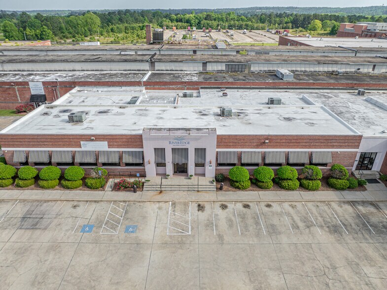 More Photos Of 60 Highway 22, Milledgeville Showroom For Sale
