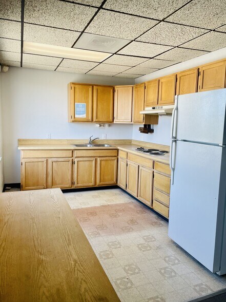 More Photos Of 321 5th St, Hollister Office For Sale