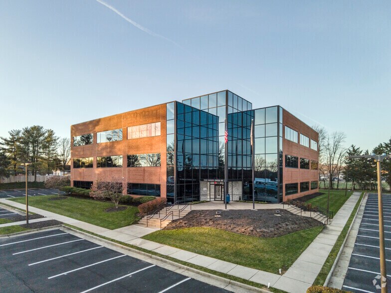 Primary Photo Of 13000 Harbor Center Dr, Woodbridge Office For Lease