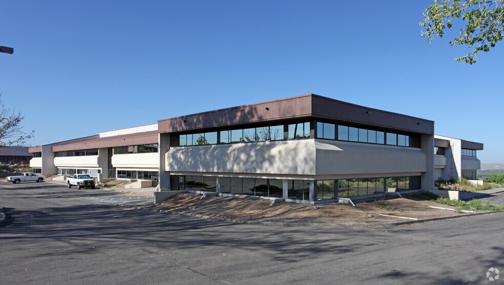 More Photos Of 3201 University Blvd SE, Albuquerque Warehouse For Lease