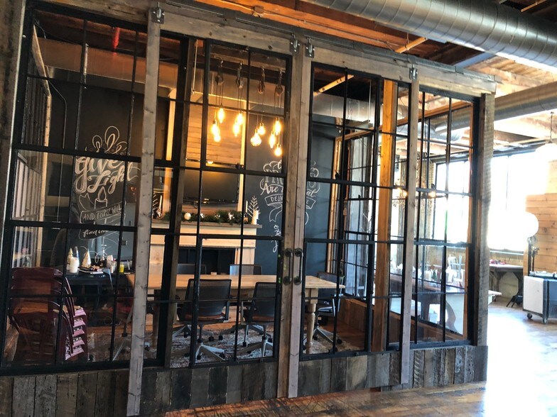 More Photos Of 755 Prior Ave N, Saint Paul Research And Development For Lease