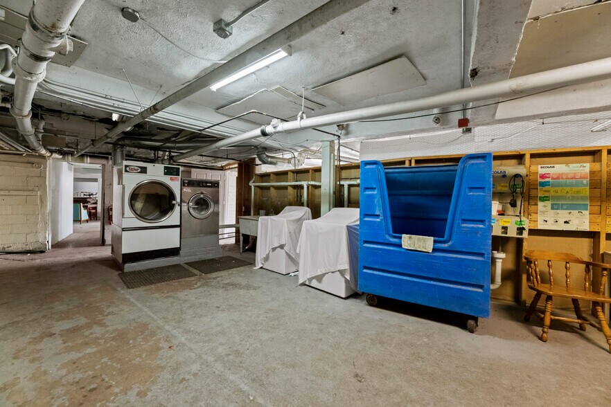 More Photos Of 6200 Melton Rd, Gary Hotel For Sale