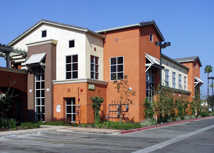 Primary Photo Of 612 W 11th St, Tracy Office For Lease