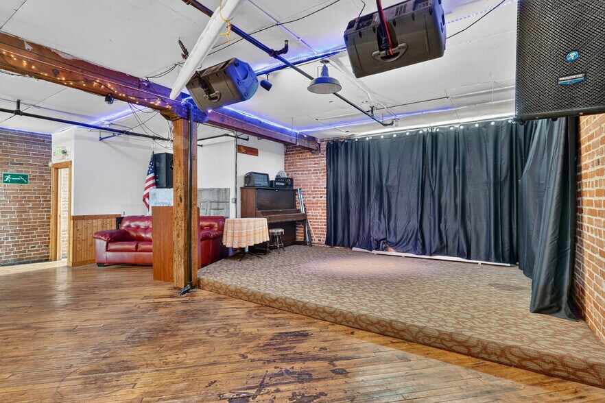 More Photos Of 615 S 1st Ave, Pocatello Restaurant For Sale