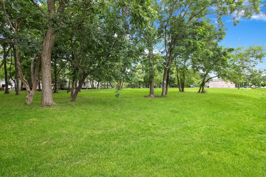 More Photos Of 205 Reynolds Ave, League City Land For Sale