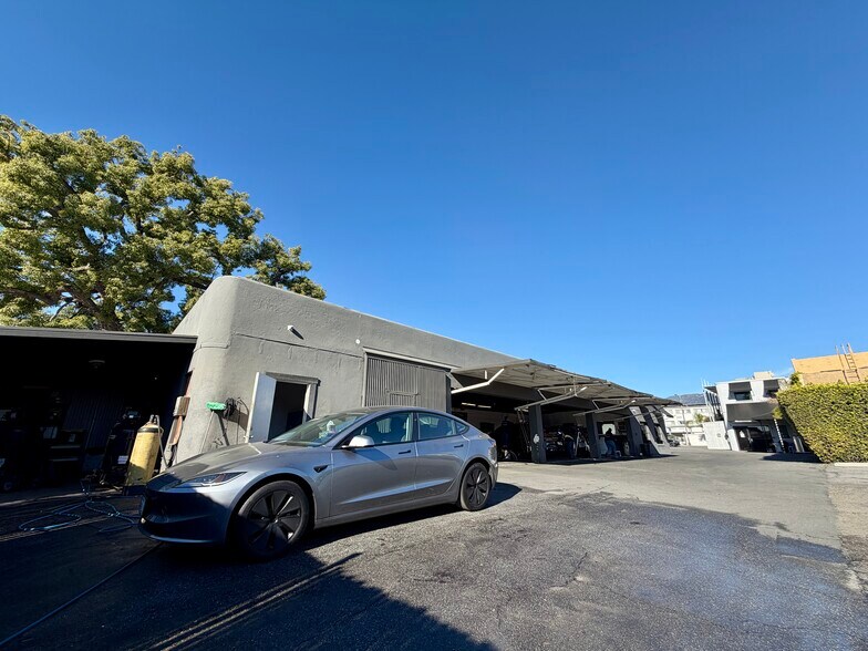 More Photos Of 1200 E Colorado Blvd, Pasadena Auto Repair For Lease