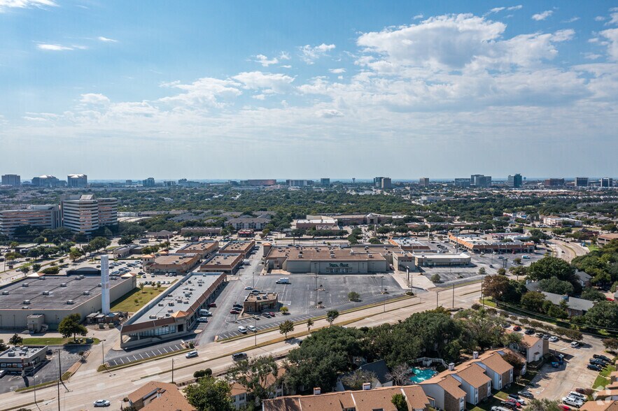 More Photos Of 14902 Preston Rd, Dallas Unknown For Lease