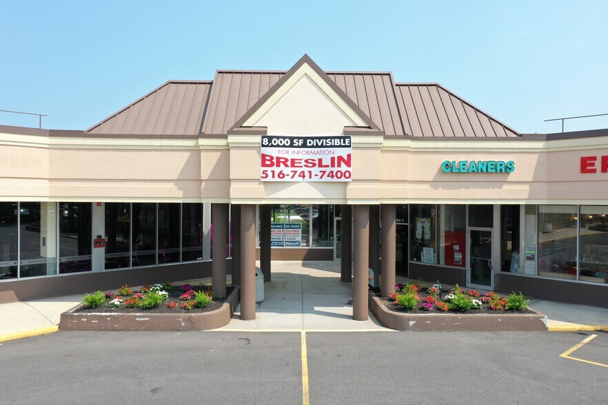 More Photos Of 248-268 W Montauk Hwy, Hampton Bays Unknown For Lease