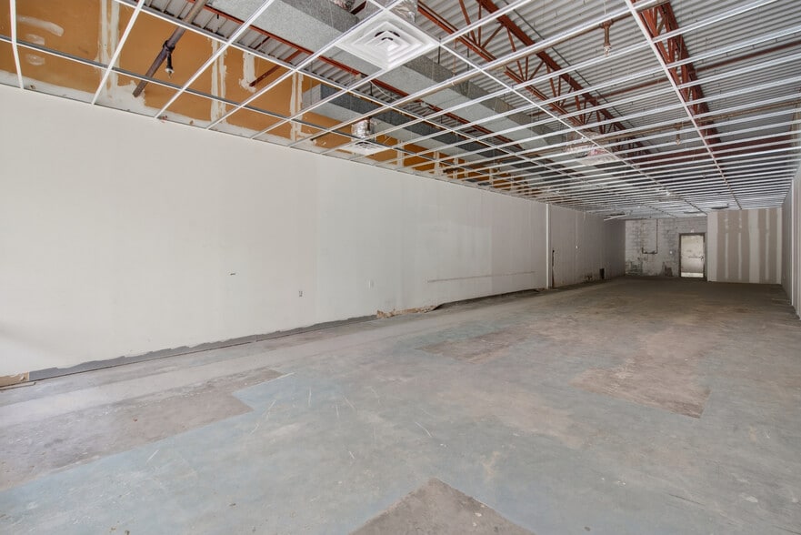 More Photos Of 439-489 N Cannon Blvd, Kannapolis Unknown For Lease