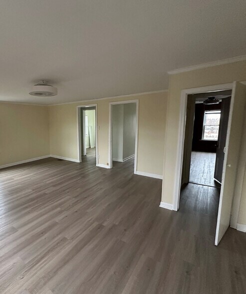 More Photos Of 5454 N Hamilton Rd, Gahanna Storefront Retail Office For Lease