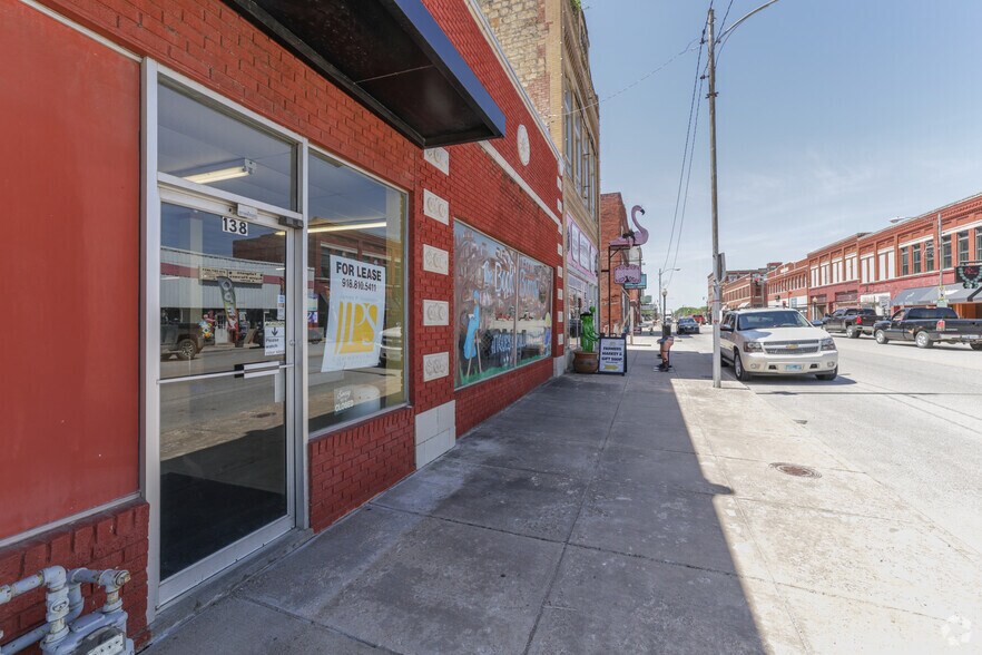 More Photos Of 140 E Main St, Pawhuska Storefront Retail Office For Sale
