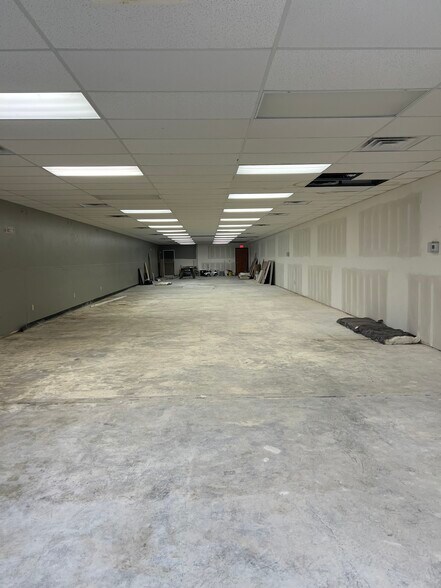 More Photos Of 113 N Main St, Broken Arrow Storefront Retail Office For Lease