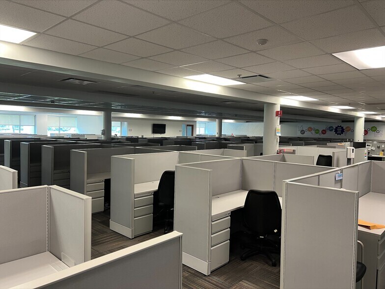 More Photos Of 8333 Bryan Dairy Rd, Largo Office For Sale