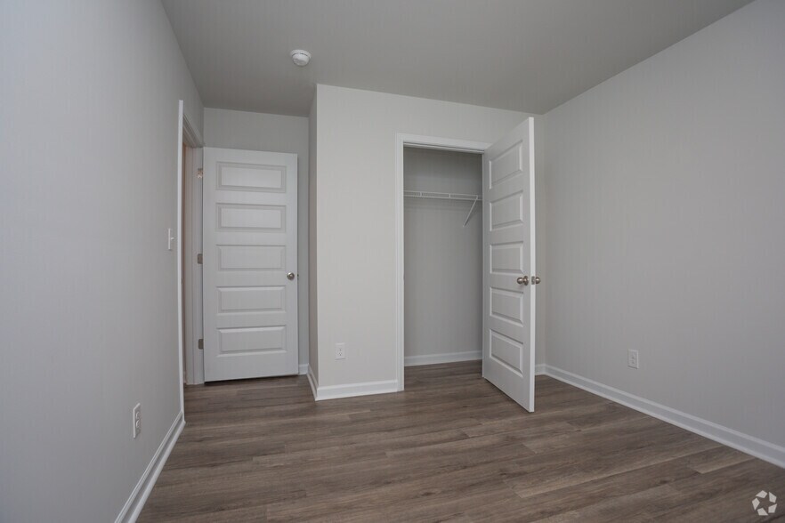 More Photos Of 507 Satinwood Cir, Graniteville Apartments For Sale