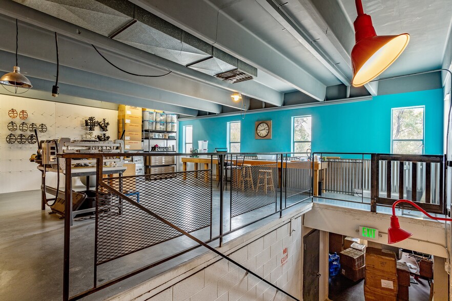 More Photos Of 3535 S Irving St, Sheridan Warehouse For Lease