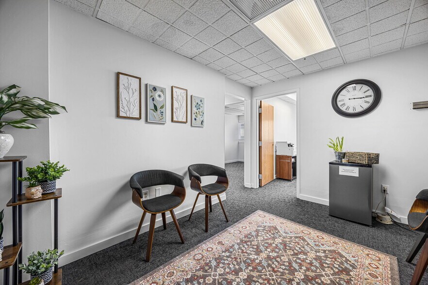 More Photos Of 219 N Dixie Way, South Bend Office For Lease