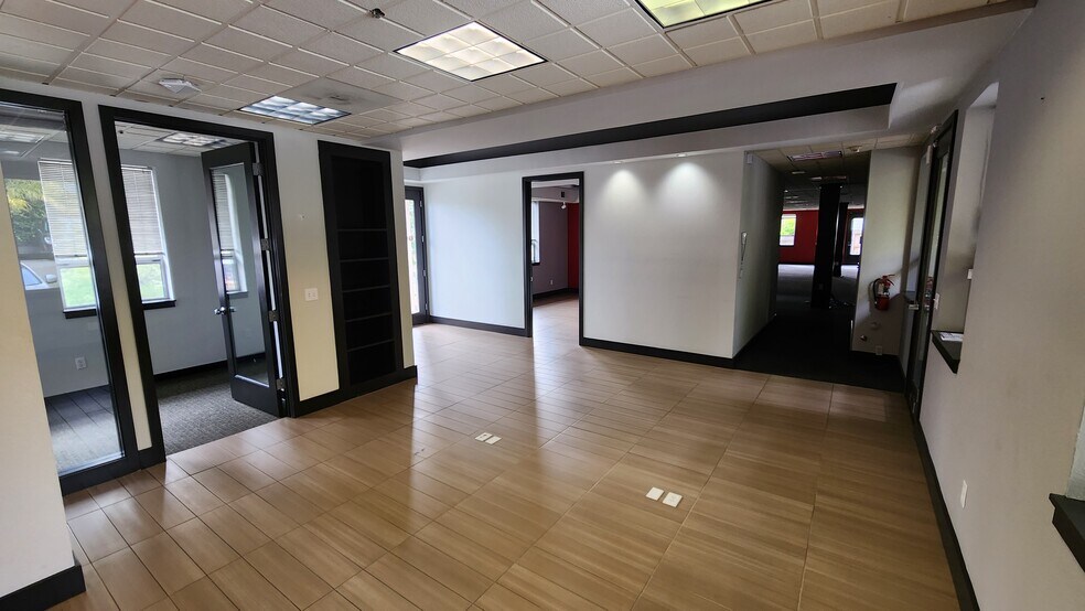 More Photos Of 7300 Healdsburg Ave, Sebastopol Office For Lease