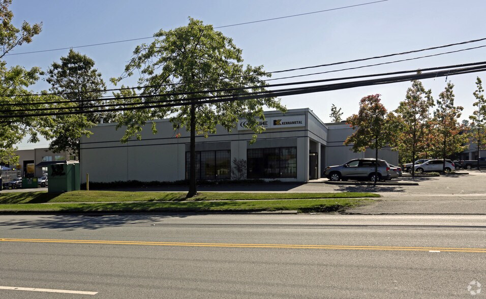 More Photos Of 18812 96th Ave, Surrey Warehouse For Lease