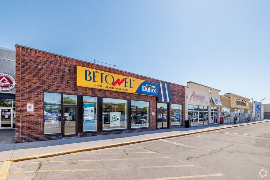 Primary Photo Of 1993-2169 Boul Marcel Laurin, Montréal Unknown For Lease
