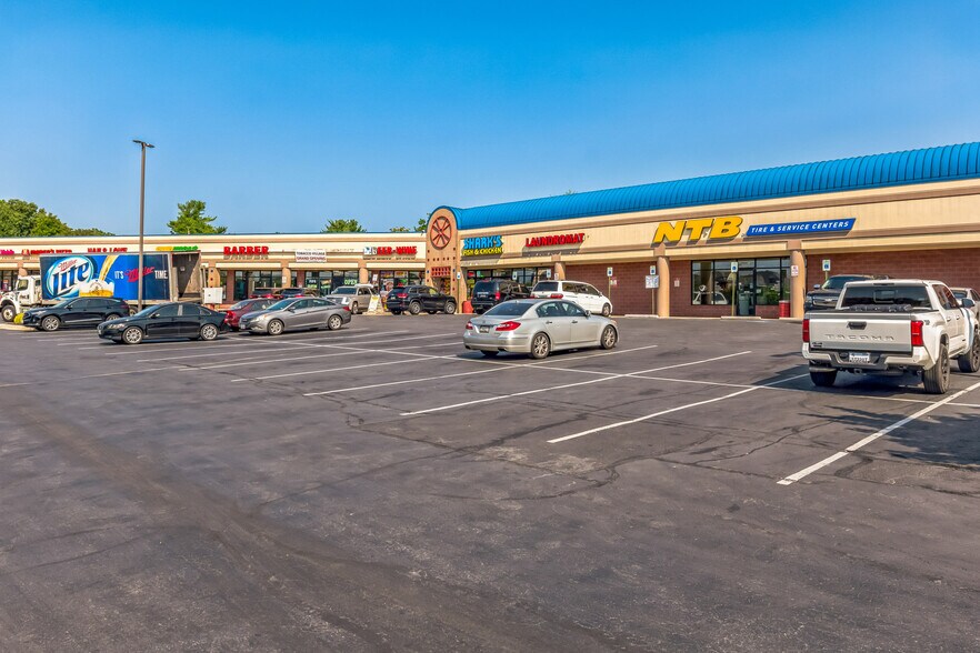 More Photos Of 9900 Greenbelt Rd, Lanham Storefront For Sale