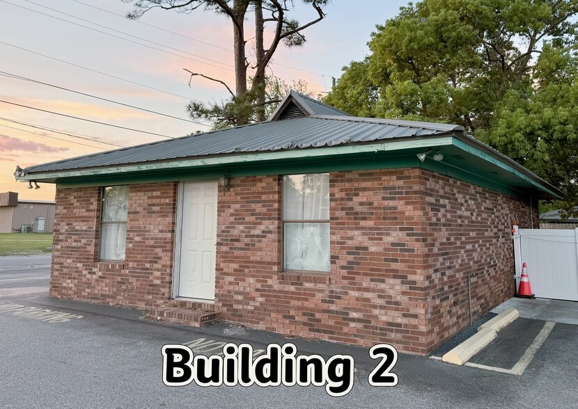 More Photos Of 903 Knight Ave, Waycross Restaurant For Sale