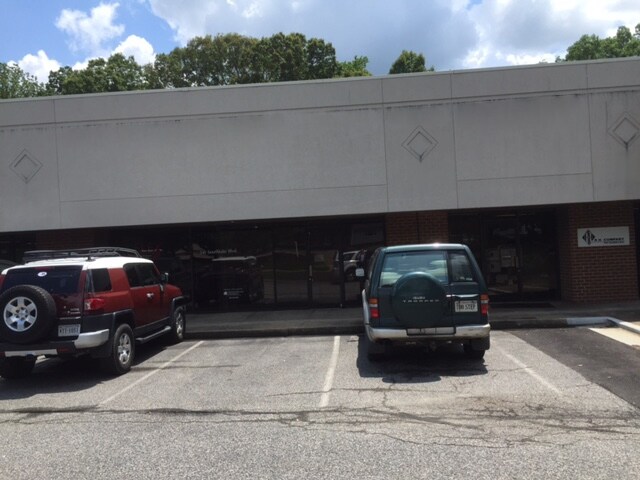 More Photos Of 535-549 Southlake Blvd, Richmond Light Distribution For Sale