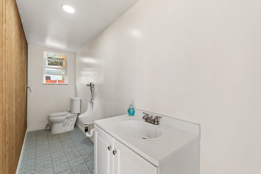 More Photos Of 1241 Narrow Ln, Red Oak Land For Sale