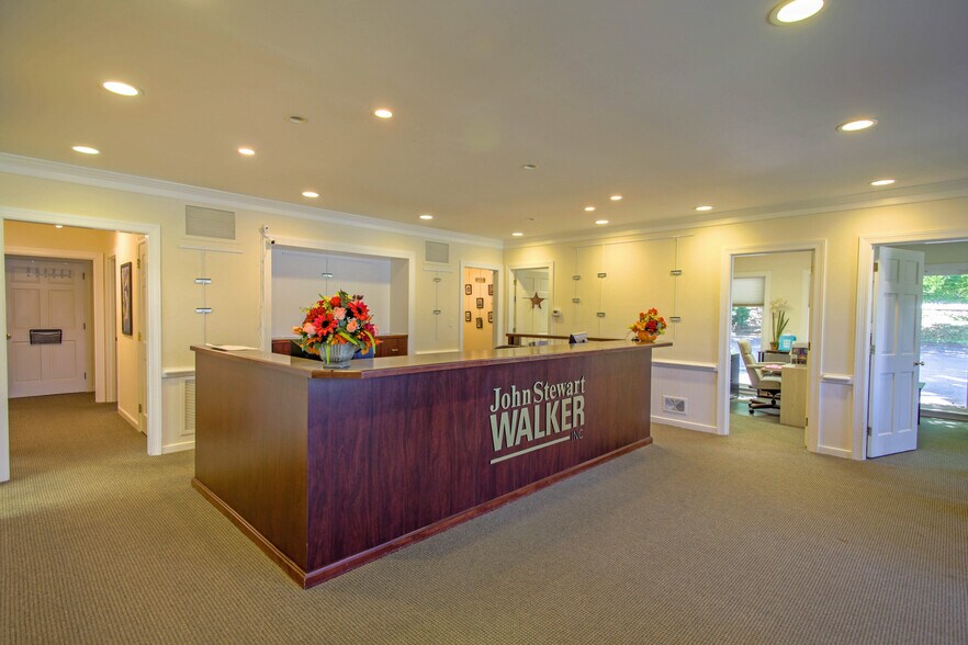 More Photos Of 3211 Old Forest Rd, Lynchburg Office For Sale