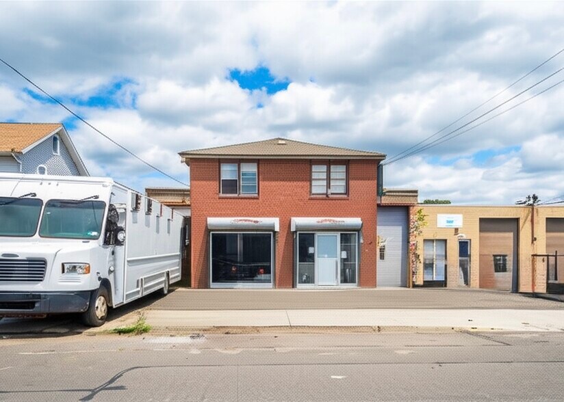 More Photos Of Midland Ave, Hicksville Warehouse For Sale