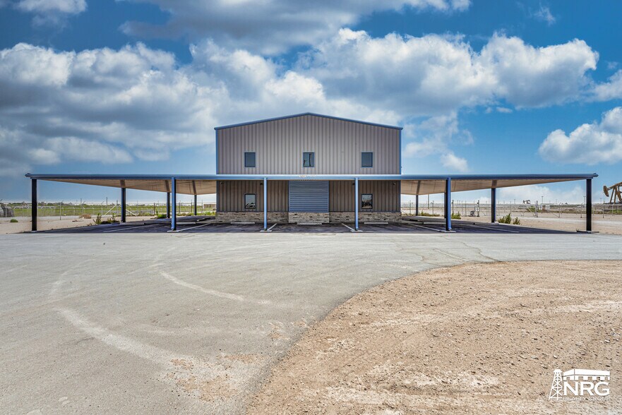 More Photos Of 10911 W County Road 47, Midland Warehouse For Lease