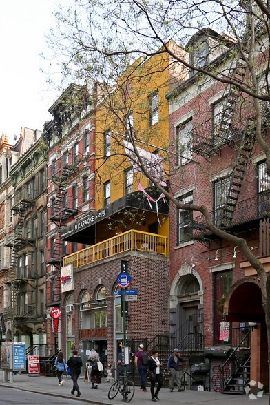 More Photos Of 6 Saint Marks Pl, New York Storefront For Lease