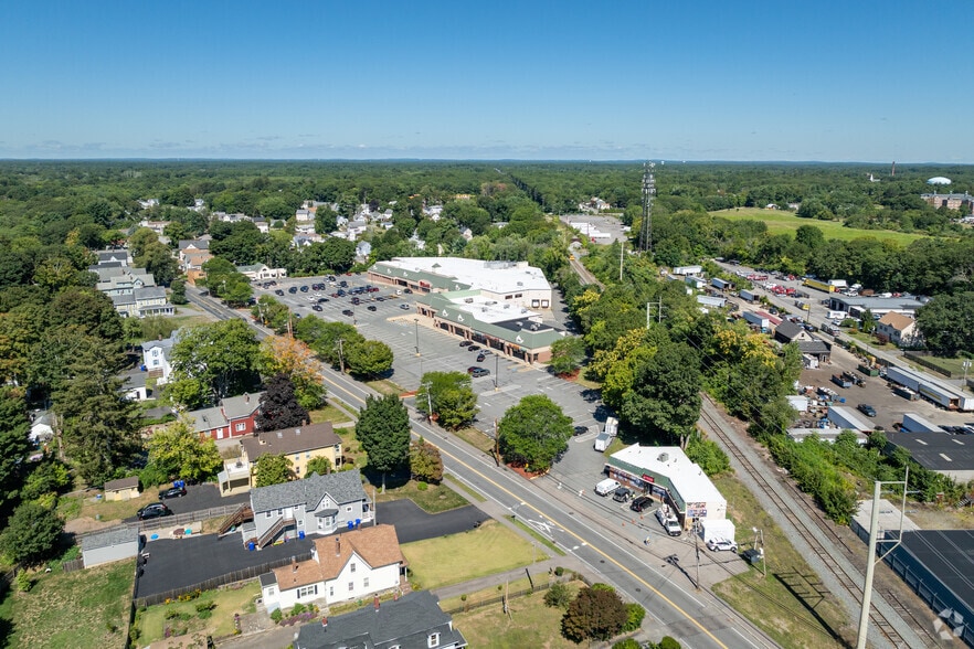 More Photos Of 53 Tremont St, Taunton Storefront For Lease