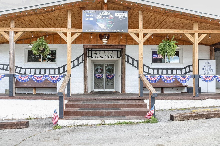 Primary Photo Of 327 Railroad Ave, Tracy City General Retail For Sale