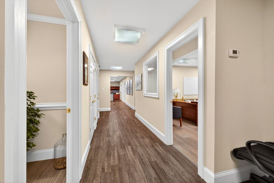 More Photos Of 3413 Griffin St, Portsmouth Light Distribution For Sale