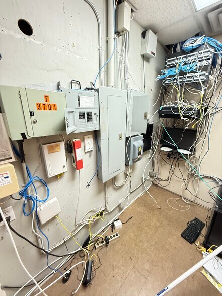 More Photos Of 3701 W International Speedway Blvd, Daytona Beach Light Distribution For Lease