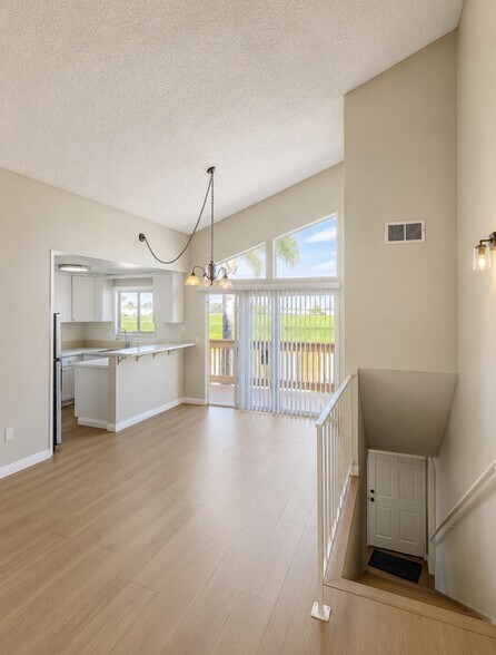 More Photos Of 7332 Garfield Ave, Huntington Beach Apartments For Sale