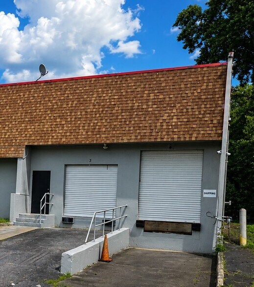More Photos Of 6780 Green Industrial Way, Morrow Distribution For Sale