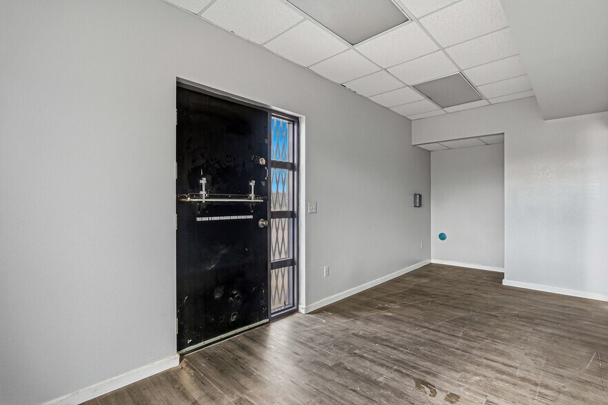 More Photos Of 201 Vinton Rd, Anthony Freestanding For Lease