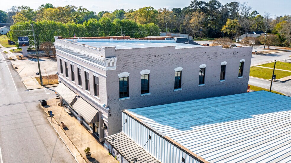 More Photos Of 18109 Main St, Woodbury Storefront Retail Office For Sale