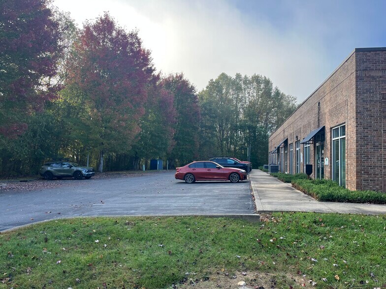 More Photos Of 188 Medical Park Dr, Brevard Medical For Lease