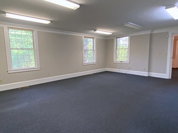 More Photos Of 827 Main St, Woburn Office For Lease