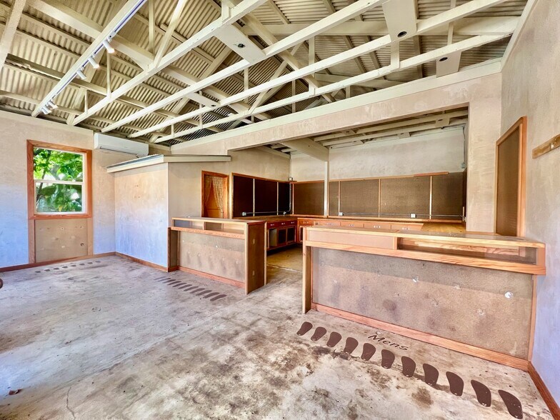 More Photos Of 69 Hana Hwy, Paia Freestanding For Sale