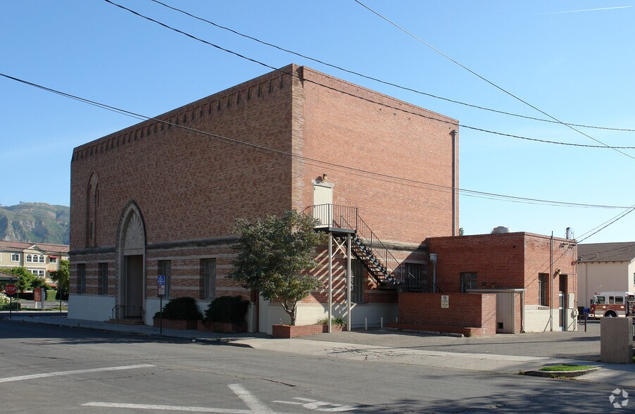 More Photos Of 102 N 7th St, Santa Paula Specialty For Sale