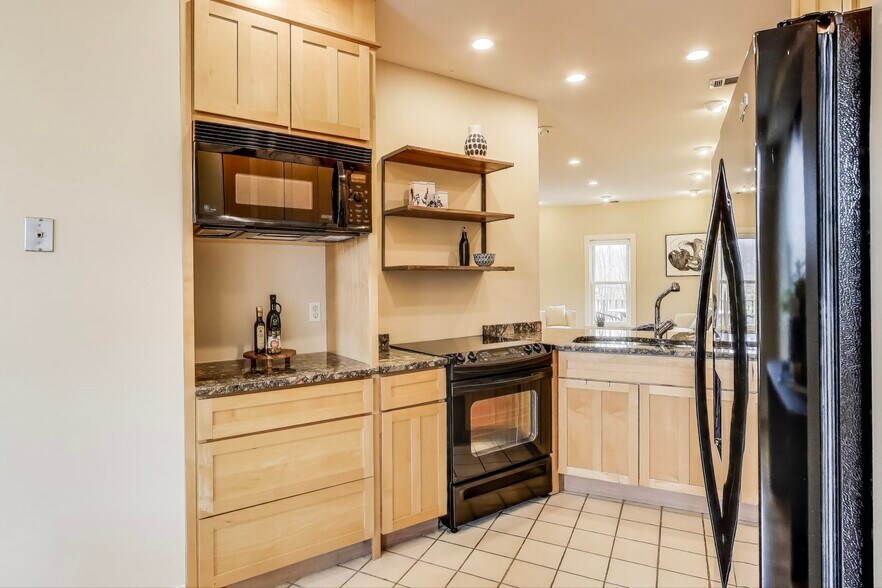 More Photos Of 1324 10th St NW, Washington Apartments For Sale