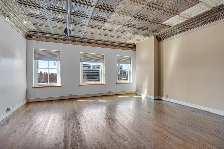 More Photos Of 329 W Main St, Durham Office For Lease
