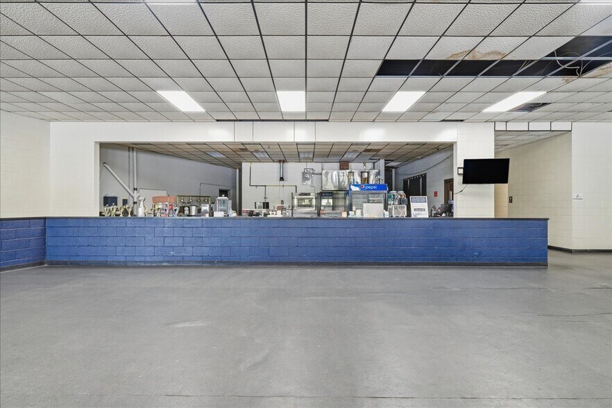More Photos Of 5001 W Crawford Ave, Connellsville Skating Rink For Sale