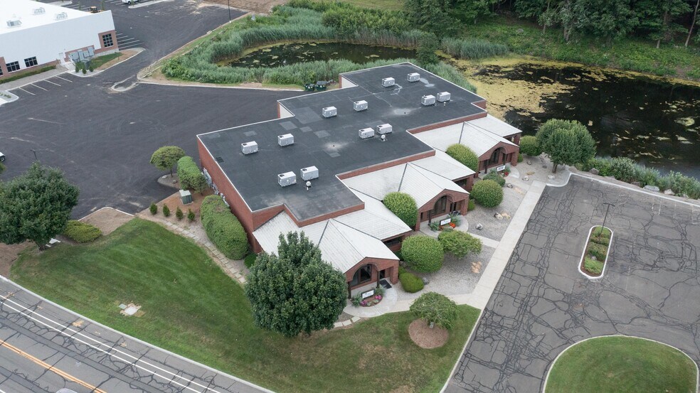 More Photos Of 3-9 Park Lawn Dr, Bethel Research And Development For Lease